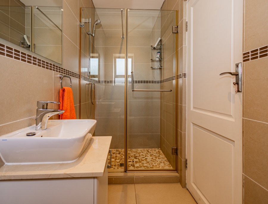 6 Bedroom Property for Sale in Baronetcy Estate Western Cape